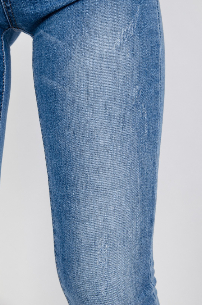 Jasne spodnie jeansowe delikatnie cieniowane