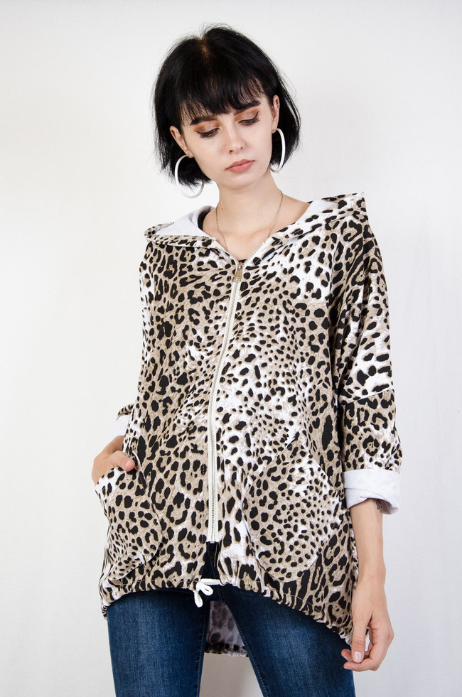 Narzuta oversize w panterkę na zamek z kapturem