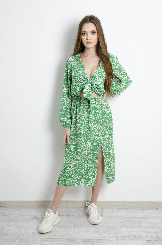 SUKIENKA ZIELONA Z WYCIĘCIEM