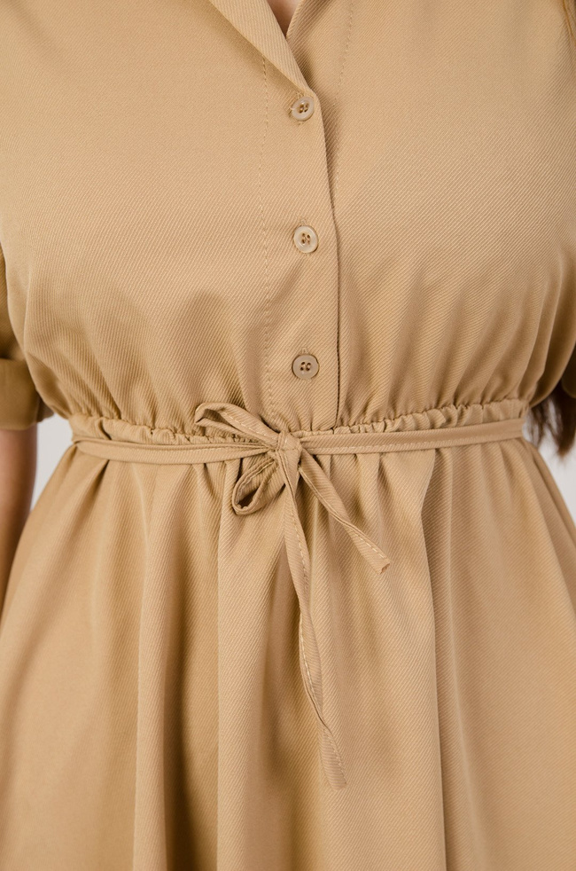 Brązowa zwiewna sukienka szmizjerka z gumką w pasie