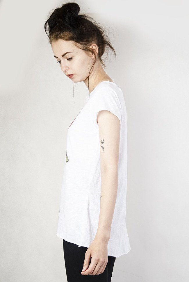 Biała bluzka z makami