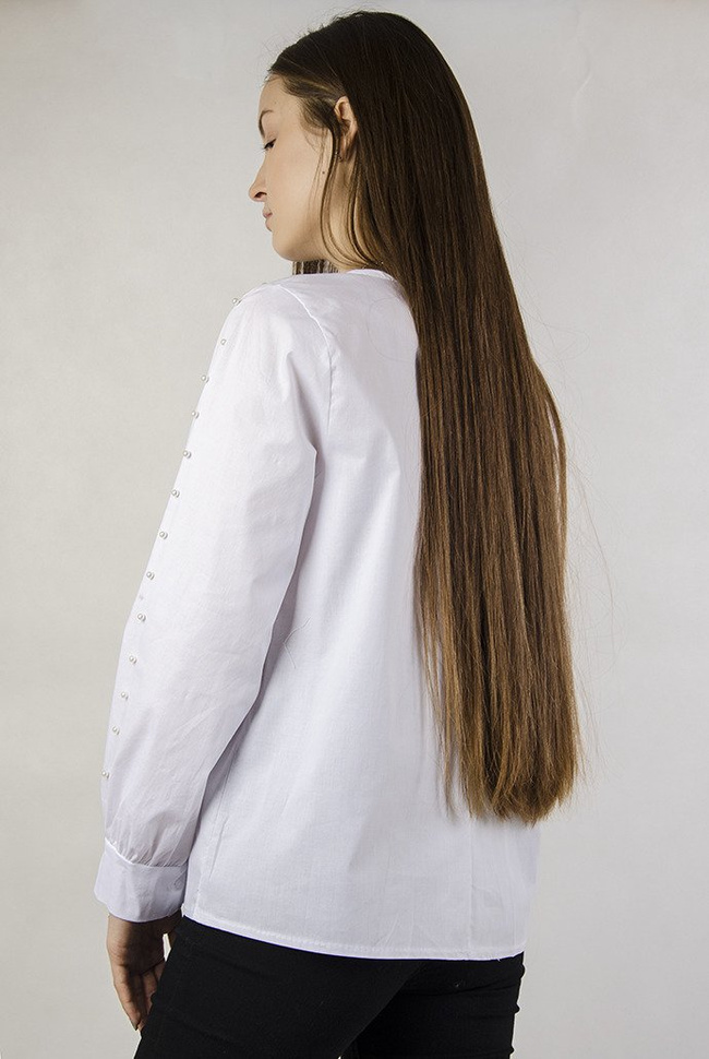 Biała bluzka koszulowa z perełkami