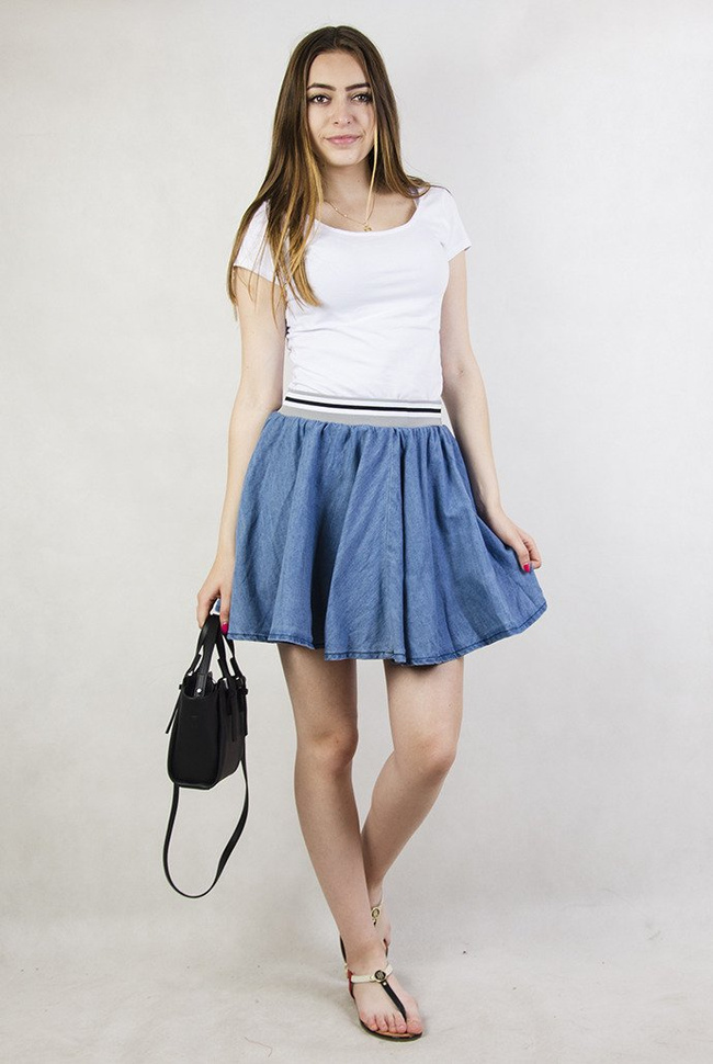 Jeansowa spódnica z gumą w pasie