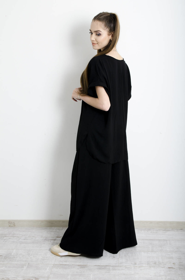 KOMPLET CZARNY Z OZDOBNYM WISIORKIEM