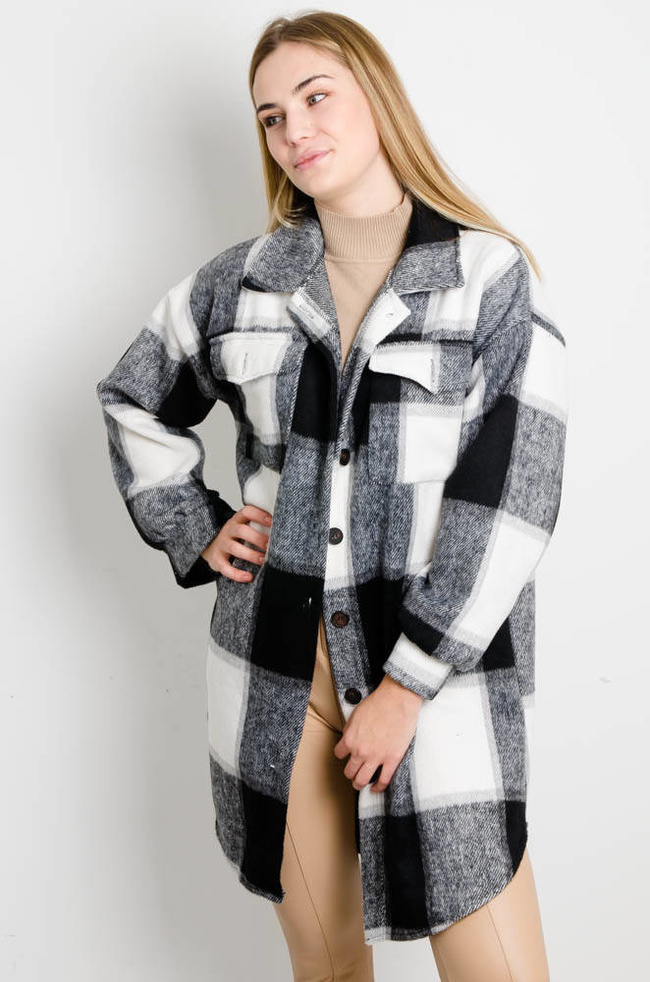 CZARNO BIAŁY PŁASZCZ KOSZULOWY W KRATĘ