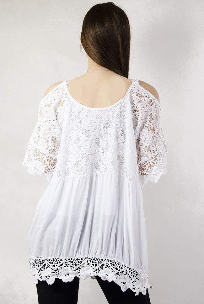 Biała bluzka z koronką