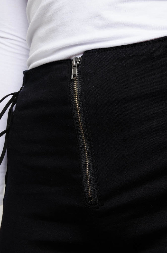 CZARNE WYSZCZUPLAJĄCE SPODNIE Z WIĄZANIAMI PO BOKACH-WYSOKI STAN
