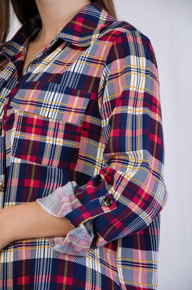 Tunika w kratę zapinana na guziki