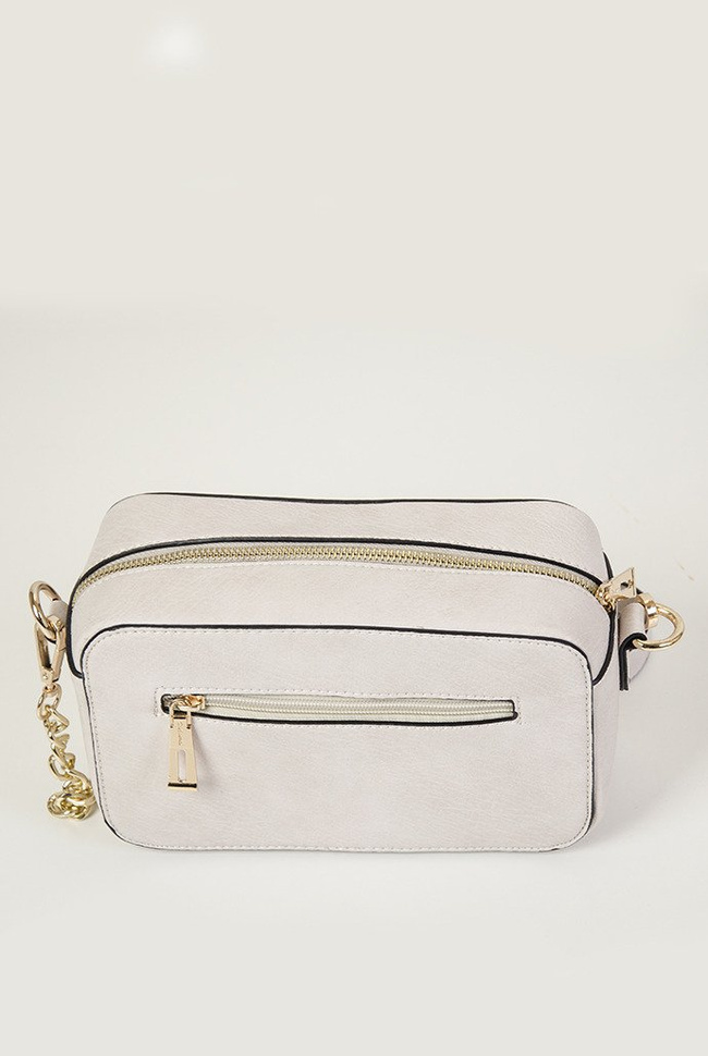 Kremowa usztywniana torebka na łańcuszku