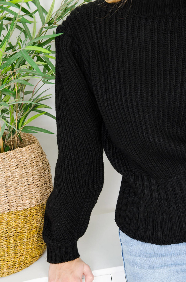 CZARNY SWETER Z BUFIASTYMI RĘKAWAMI
