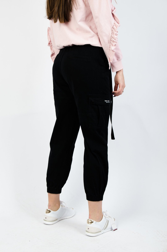 CZARNE SPODNIE TYPU JOGGER Z WYSOKIM STANEM 