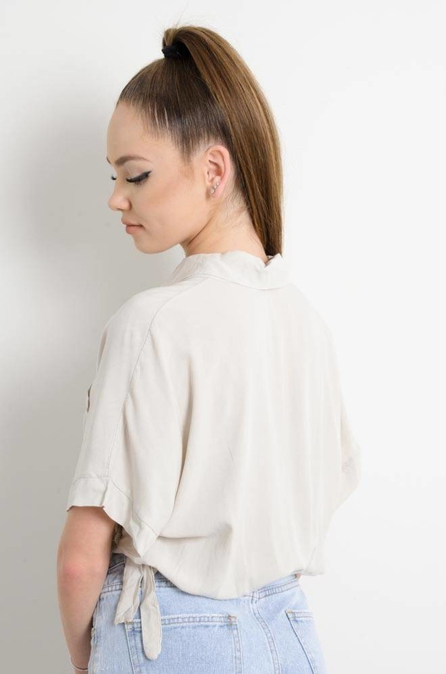 KOSZULA WIĄZANA Z KIESZENIAMI - BEŻOWA