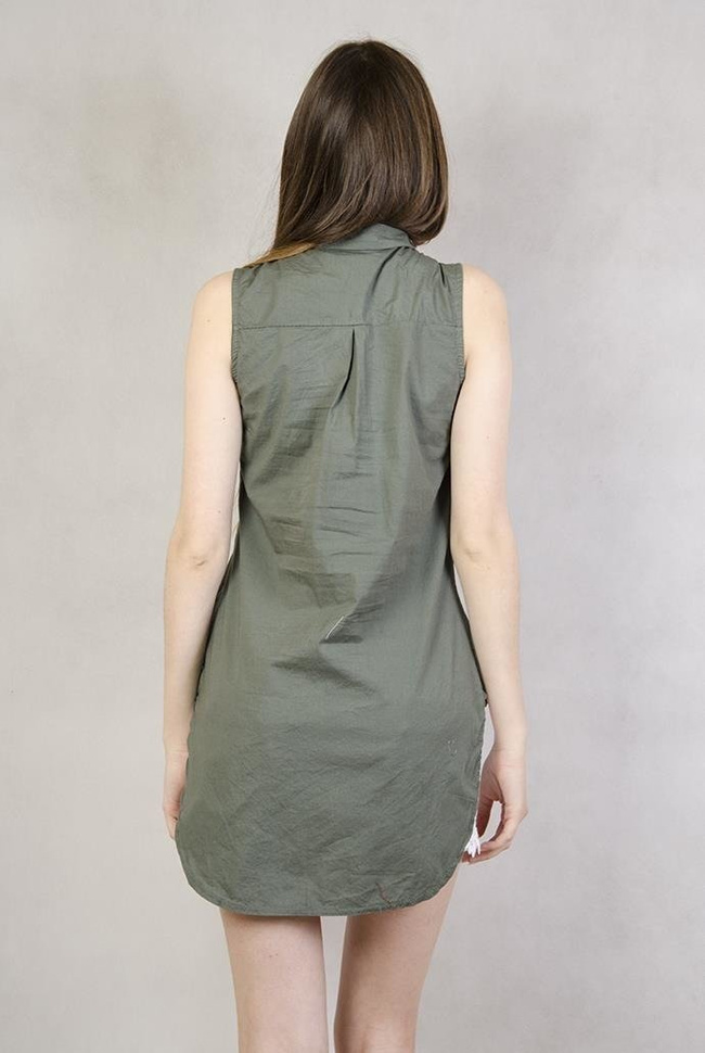 Koszula zielona bez rękawów z naszywką