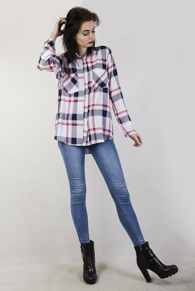 Koszula w kratę, zapinana na guziki