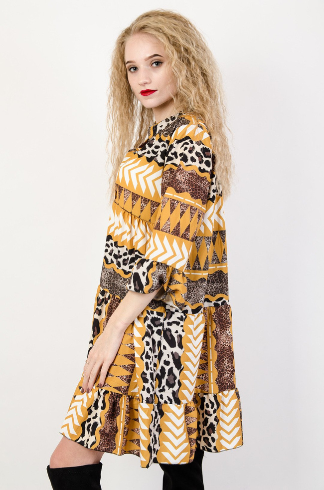 Żółta sukienka w panterkę 
