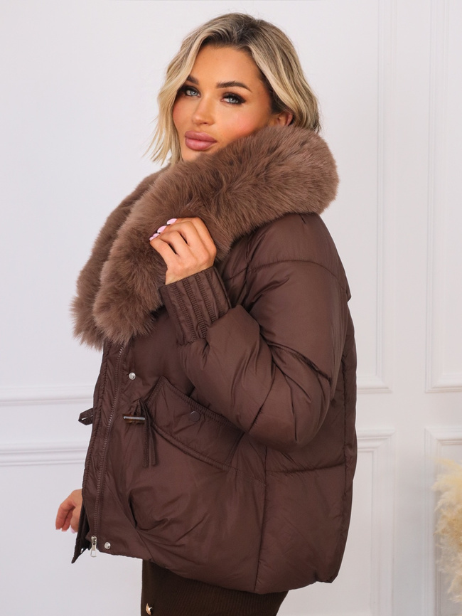 KURTKA ZIMOWA ZAPINANA NA ZAMEK I GUZIKI Z FUTERKIEM- CZEKOLADOWA