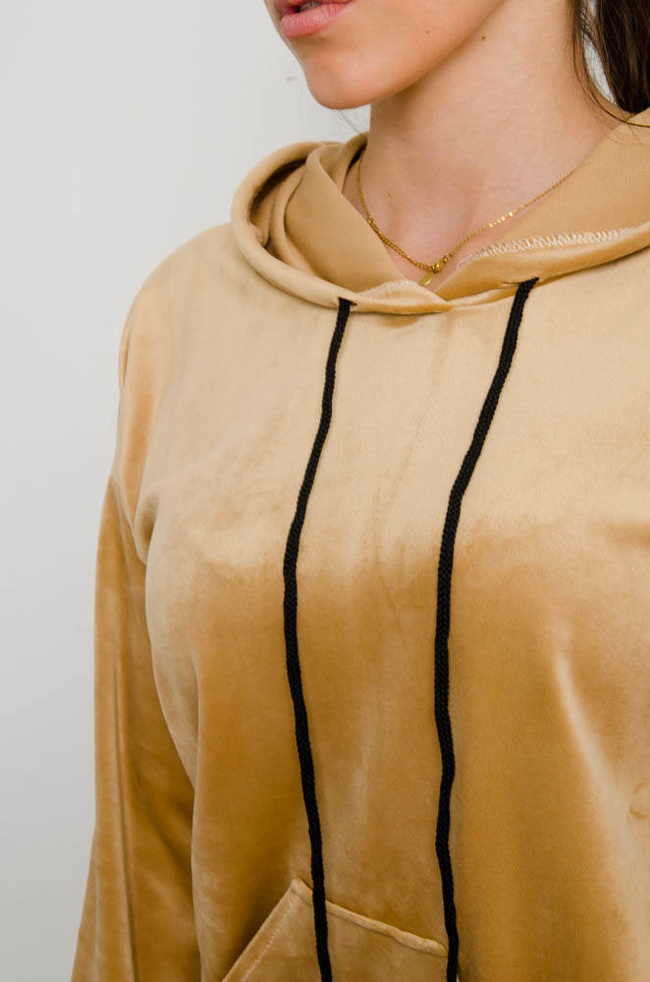 BRĄZOWA WELUROWA BLUZA KANGURKA