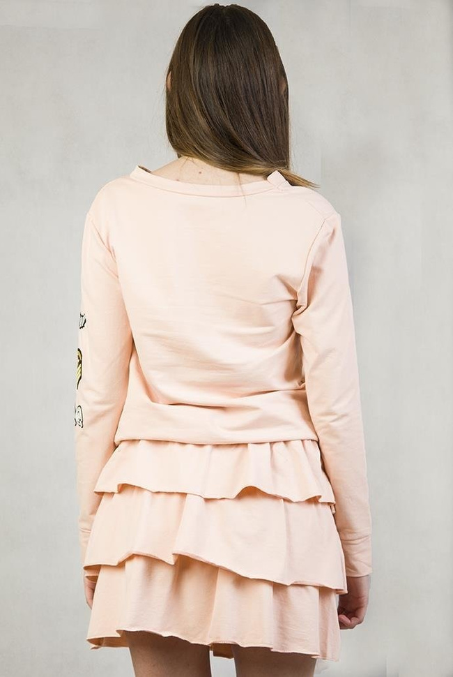 Jasno-różowa bluzka na długi rękaw z naszywkami