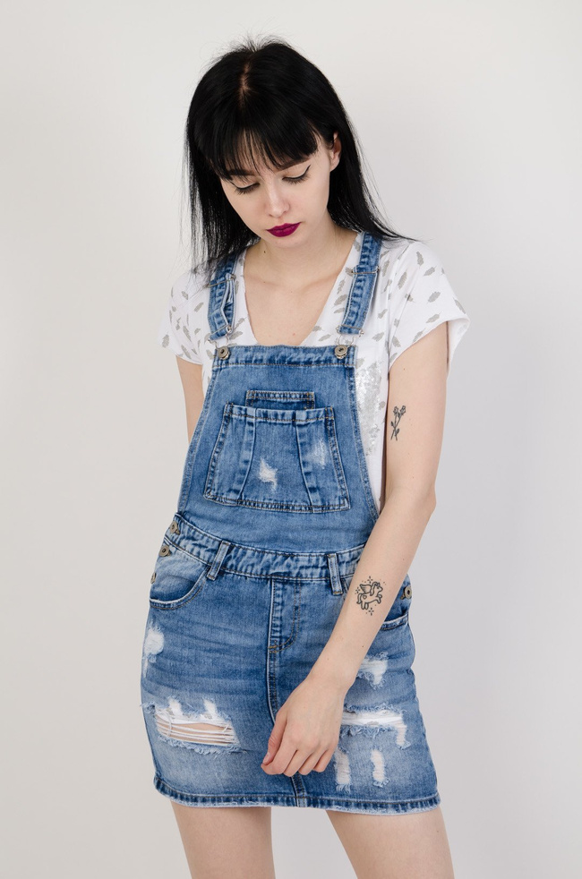 Jeansowa spódnica ogrodniczka