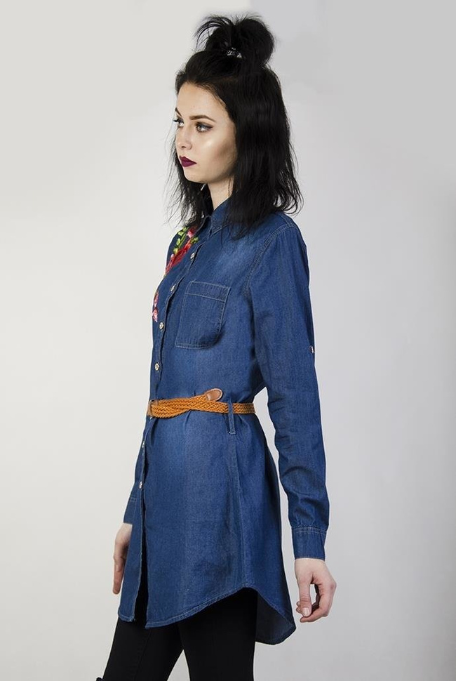 Koszula z paskiem i naszywką różą