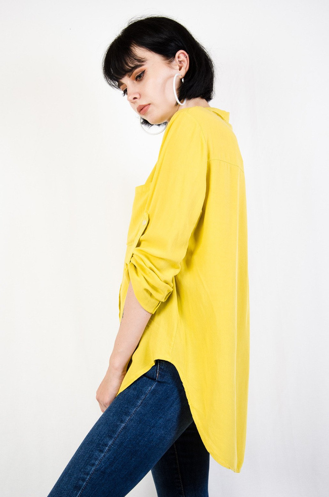 Żółta asymetryczna koszula typu oversize