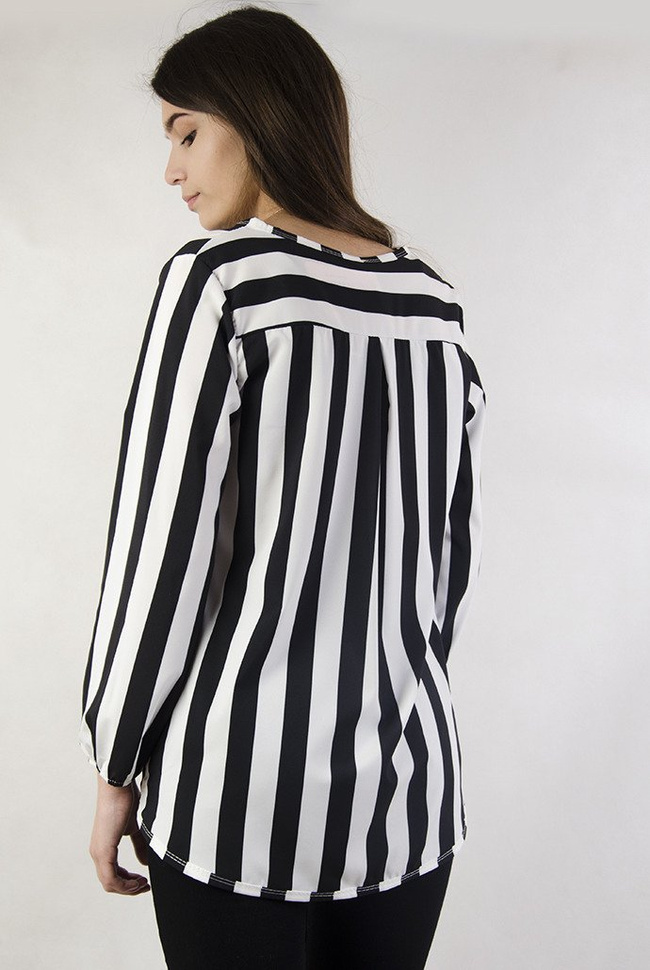 Bluzka w czarno białe pasy z przedłużanym tyłem
