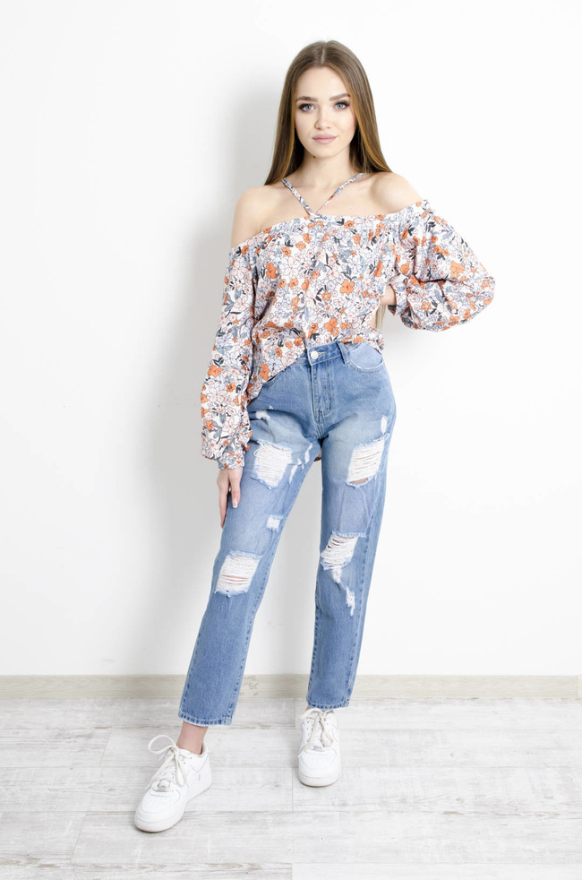 JASNE SPODNIE JEANSOWE TYPU BOYFRIEND Z PRZETARCIAMI