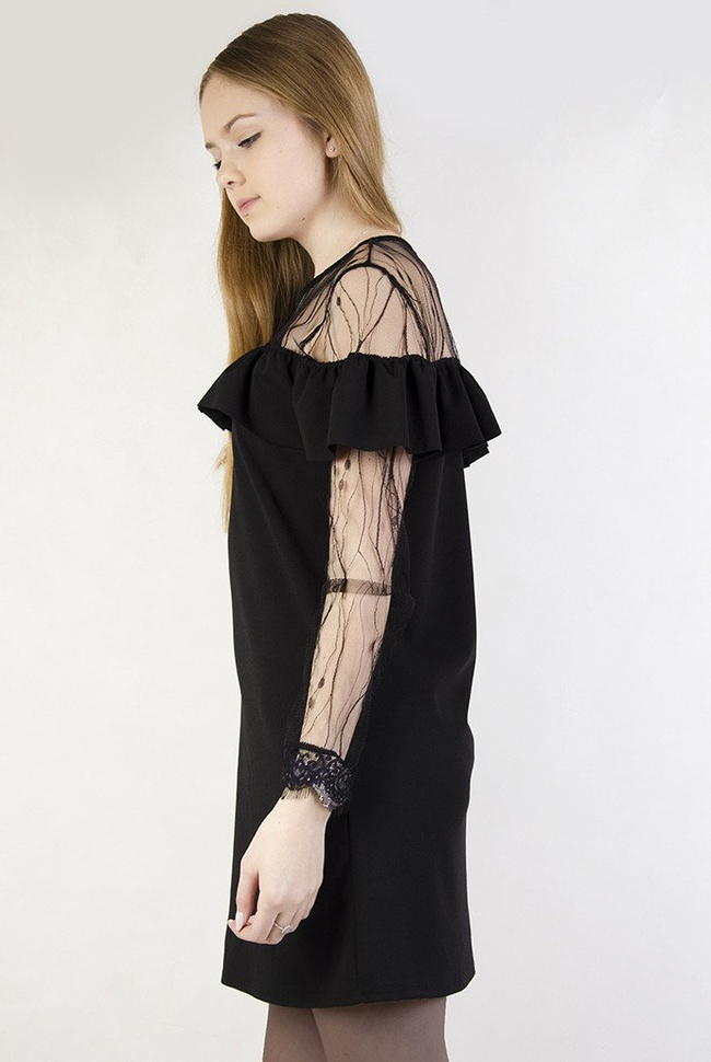 Czarna sukienka z falbanką i transparentną wstawką