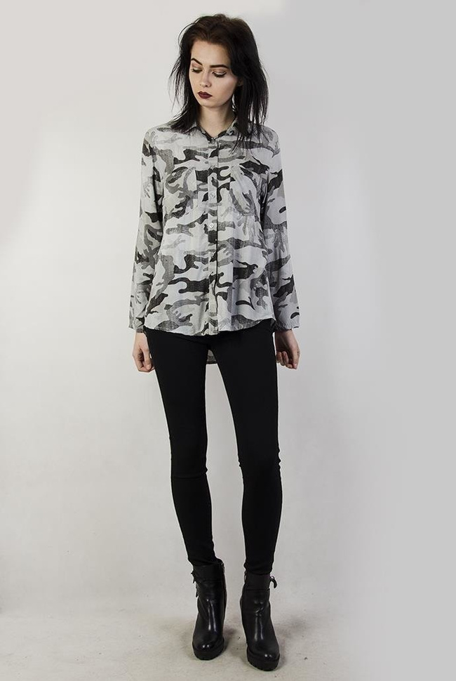 Koszula moro o szarym odcieniu