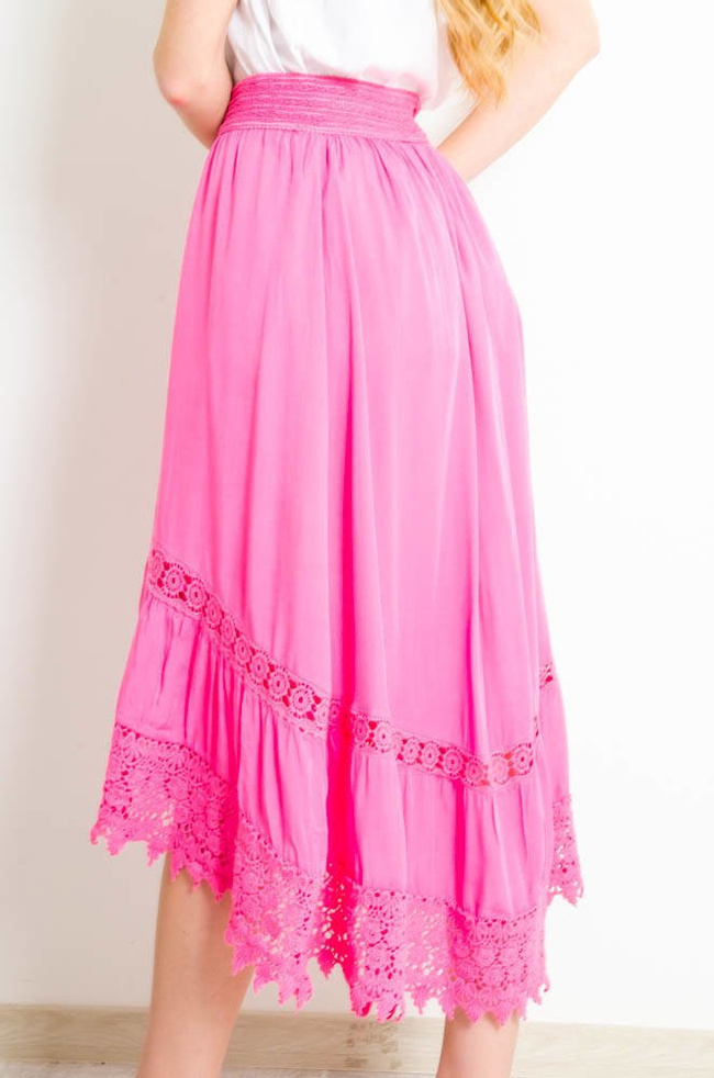  SPÓDNICA MIDI Z  GUMĄ W PASIE ORAZ AŻUROWYM WYKOŃCZENIEM-CIEMNY RÓŻ