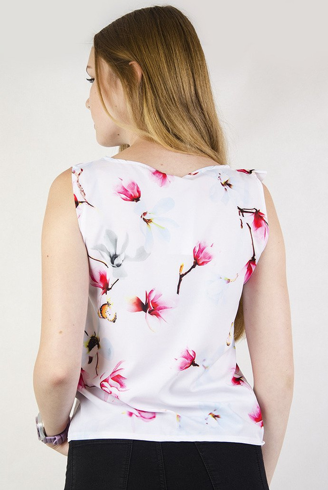 Biała bluzka w kwiaty, z falbaną