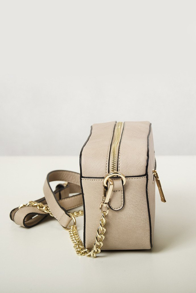Beżowa usztywniana torebka na łańcuszku