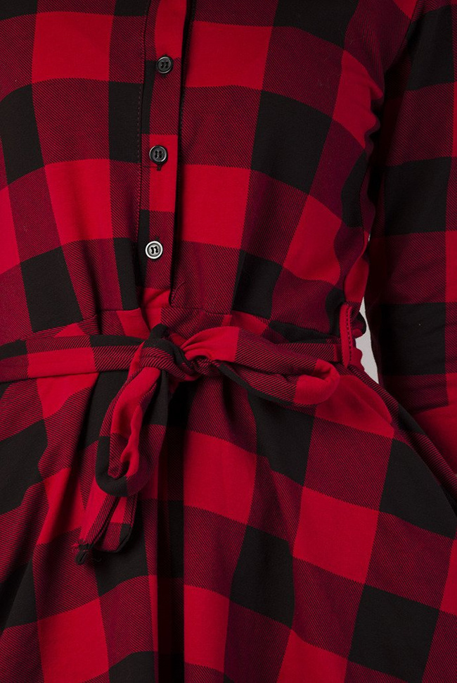 Rozkloszowana sukienka w czerwono-czarną kratę