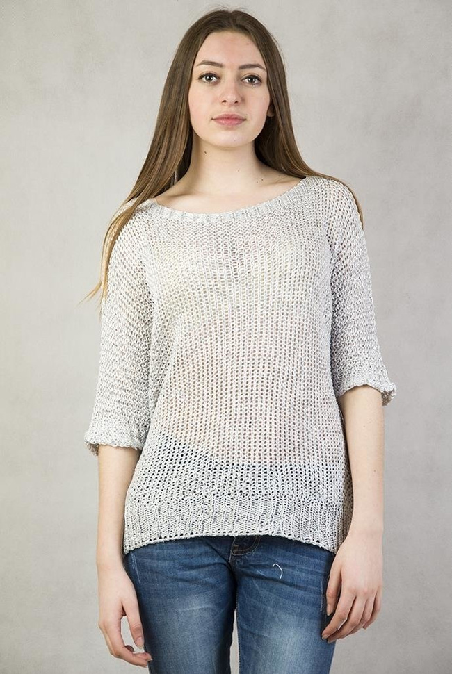 Szary sweterek na krótki rękaw z cekinami