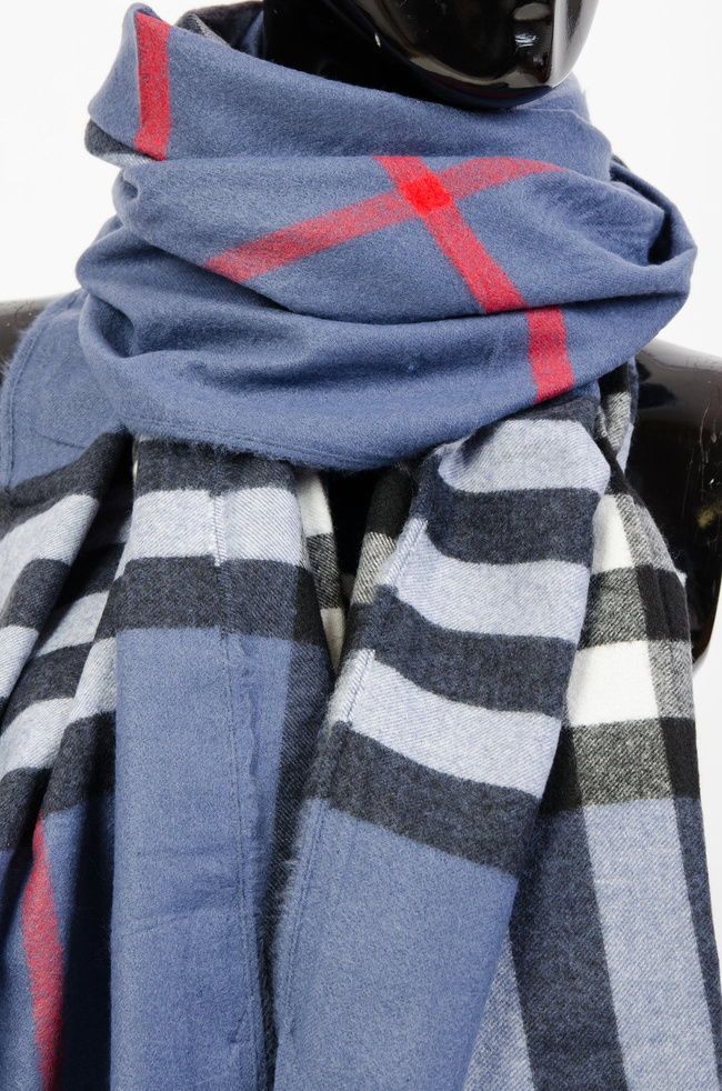 SZAL W KRATĘ W KOLORZE NIEBIESKIM 