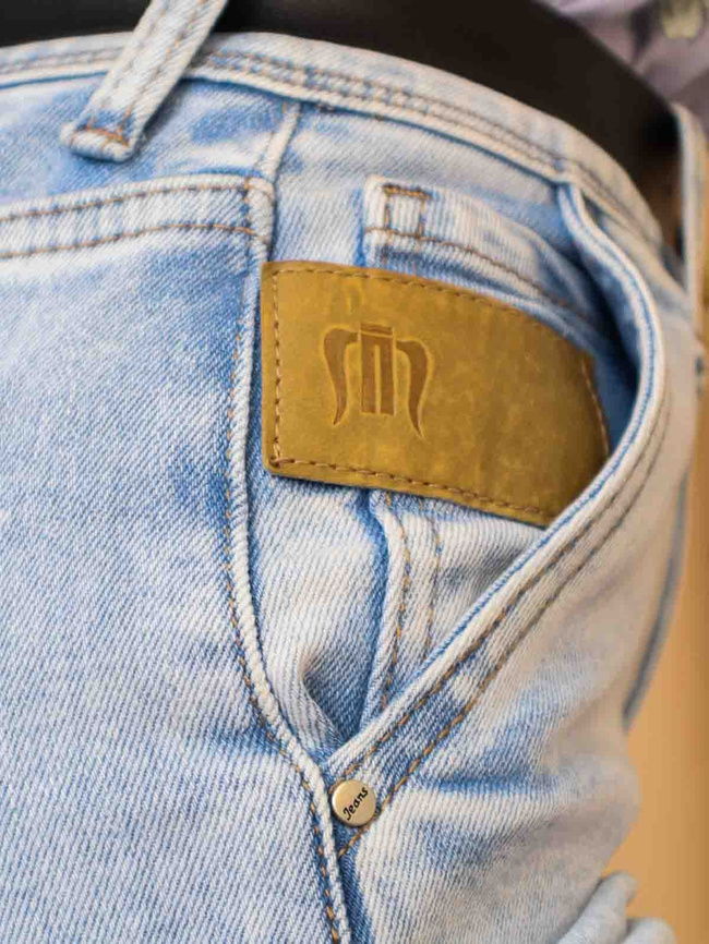 JASNE SPODNIE JEANSOWE MOM FIT+ PASEK