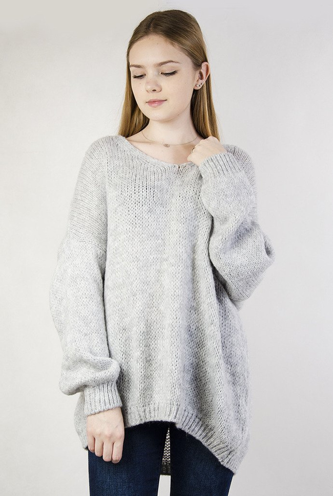  Luźny oversizowy sweter w kolorze szarym