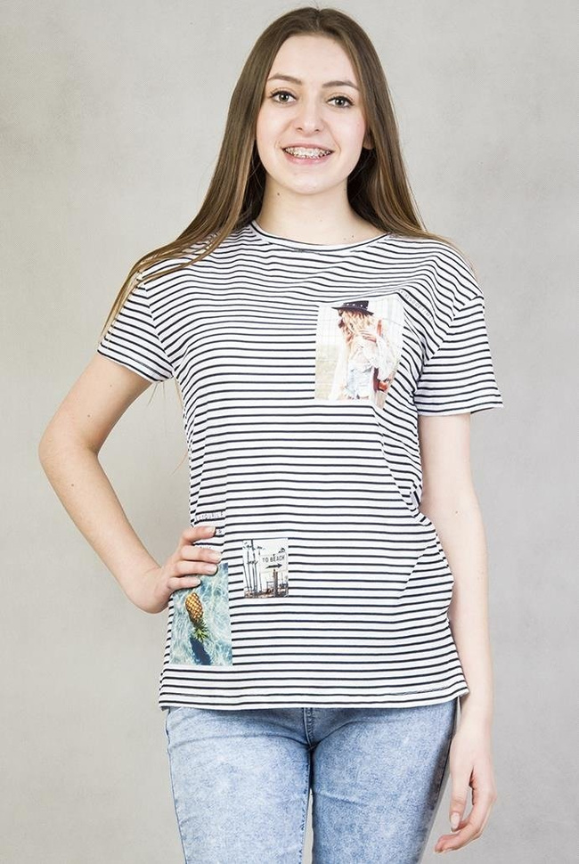 Bluzka w paski, z krótkim rękawem oraz sztampą