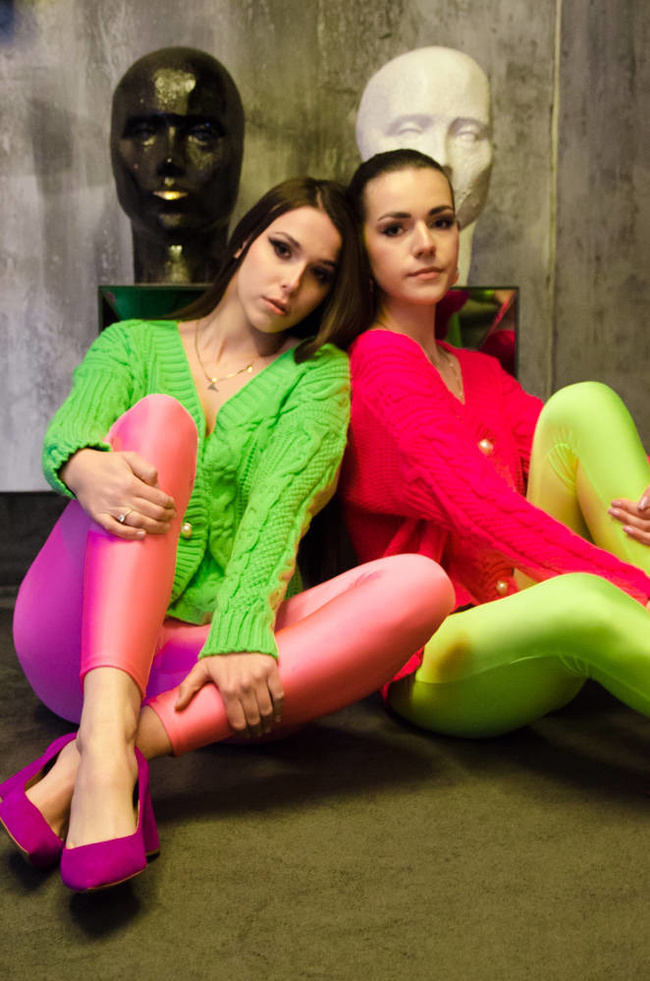 LEGGINSY DAMSKIE MODELUJACE W KOLORZE RÓŻOWYM