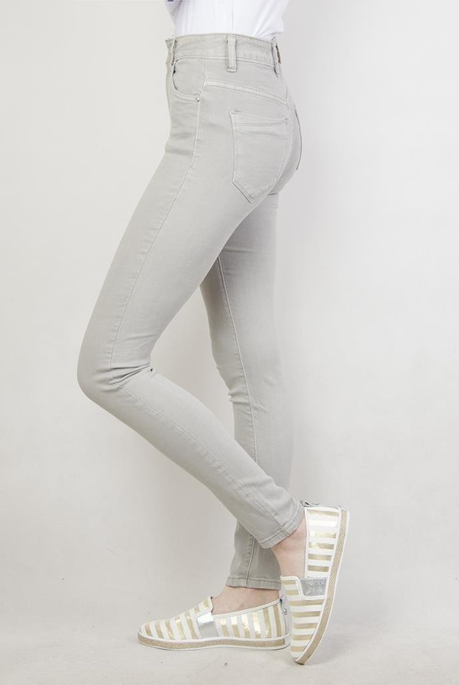 Jasnoszare spodnie przylegające z wysokim stanem
