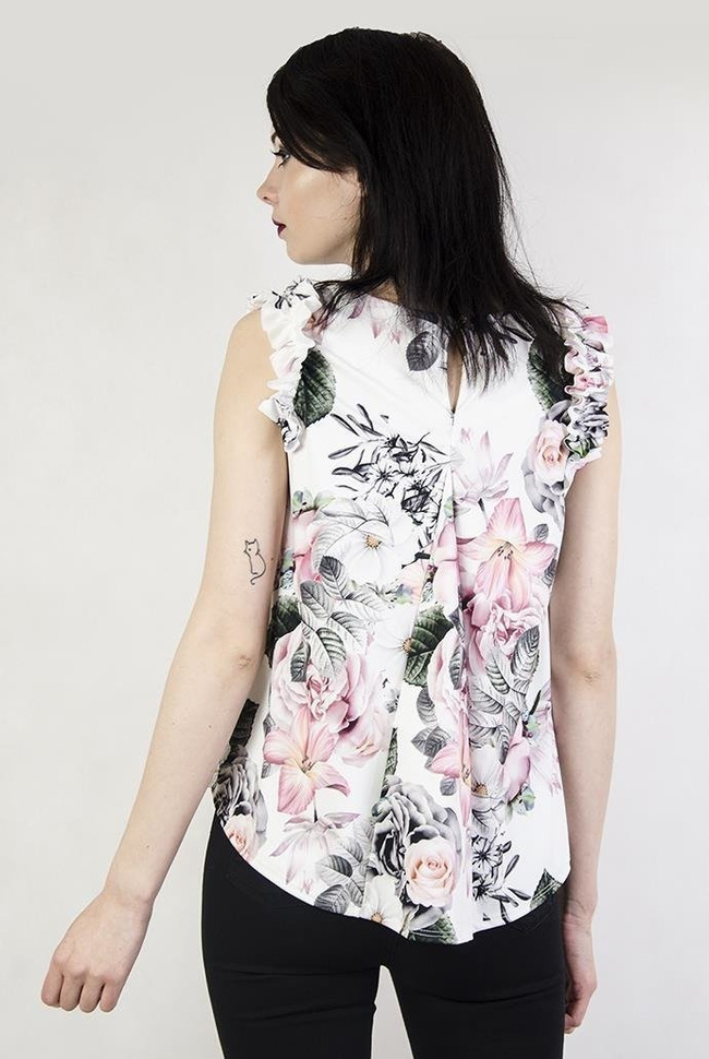 Biała bluzka w kwiatowy wzór, z falbanką