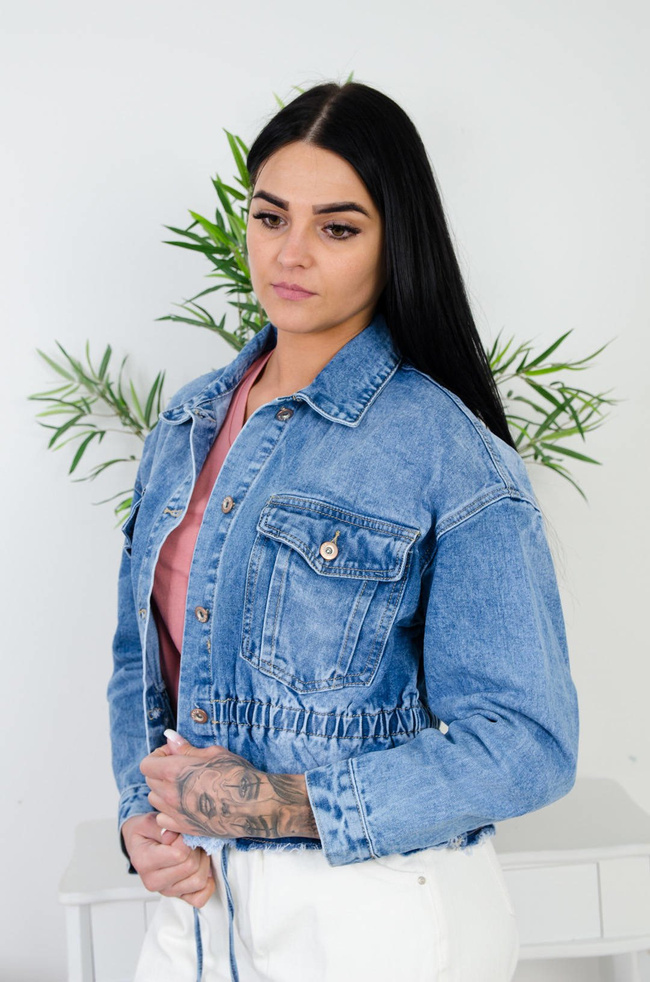 NIEBIESKA KURTKA JEANSOWA Z MARSZCZENIEM