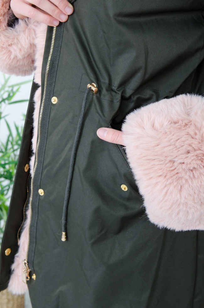 ZIELONA KURTKA PARKA Z RÓŻOWYM FUTERKIEM