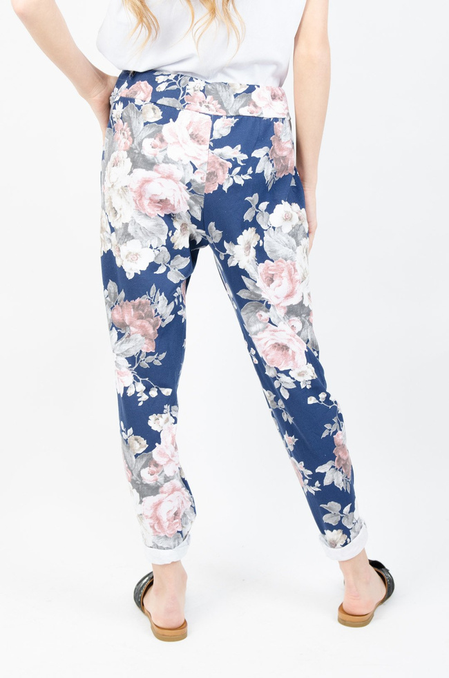 GRANATOWE SPODNIE DRESOWE W KWIATY