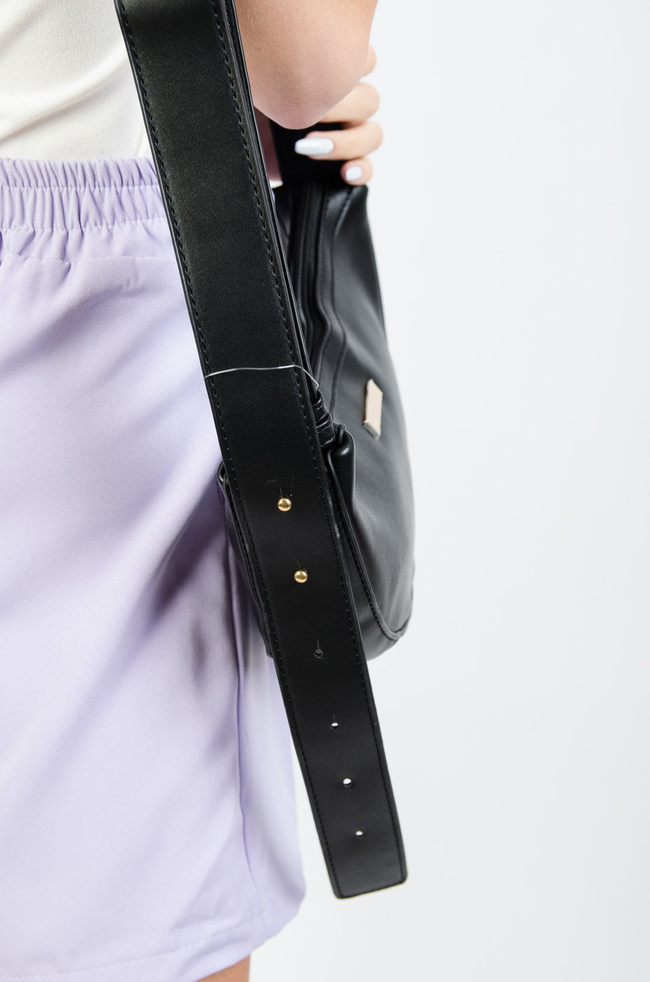 CZARNA TOREBKA PÓŁKSIĘŻYC / LISTONOSZKA