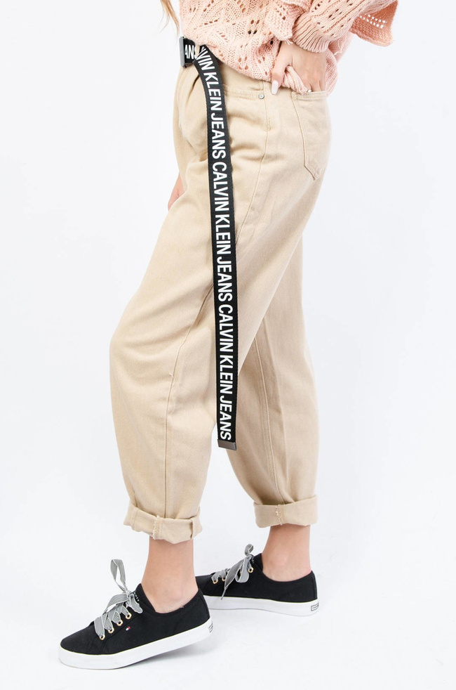 BEŻOWE SPODNIE MOM JEANS Z WYSOKIM STANEM 