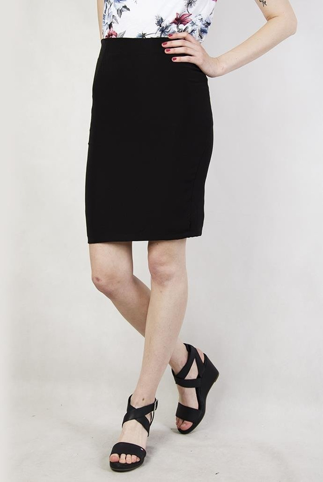 Czarna, przylegająca spódniczka zapinana na zamek