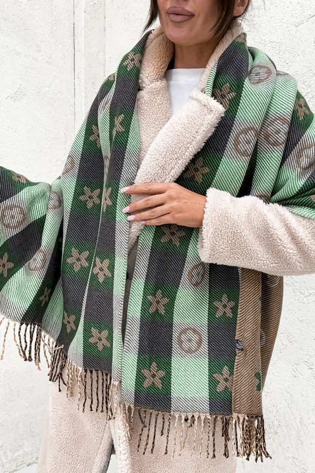 SZAL W KRATE Z MOTYWEM KWIATA Z FRĘDZLAMI- ZIELONY