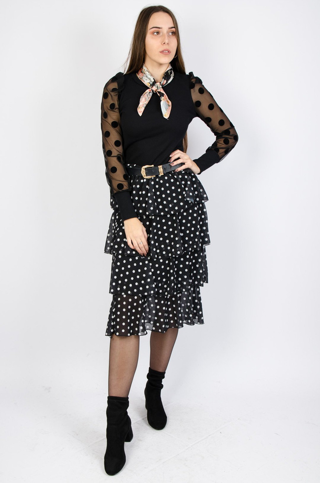 Czarna spódnica midi w białe grochy