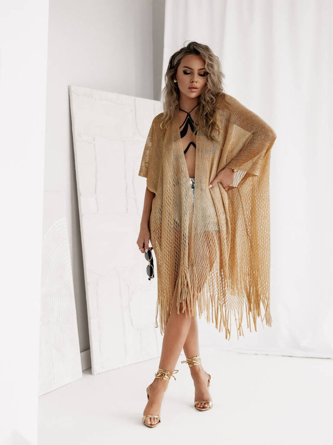 AŻUROWA NARZUTA Z BŁYSZCZĄCĄ NITKĄ- ZŁOTA